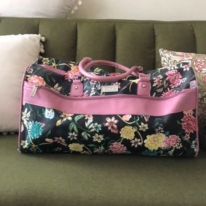 21” weekender bag